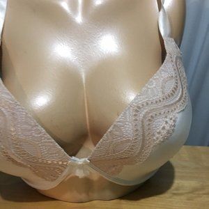 JUST INTIMATES WHITE NEW DEMI BRA SIZE 42DD TAGS